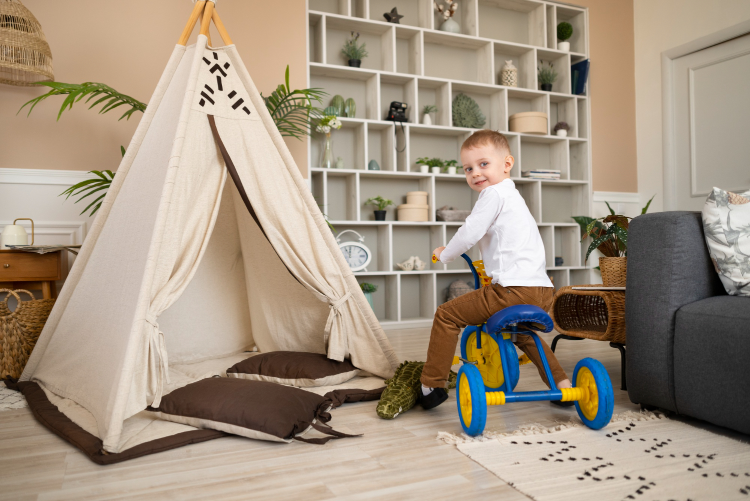 children blanket fort