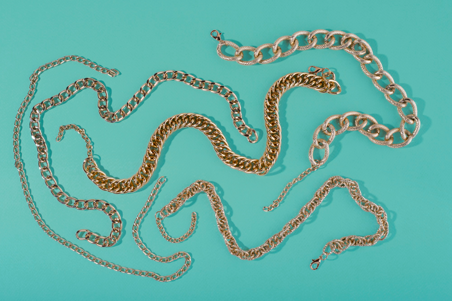coiled chain can