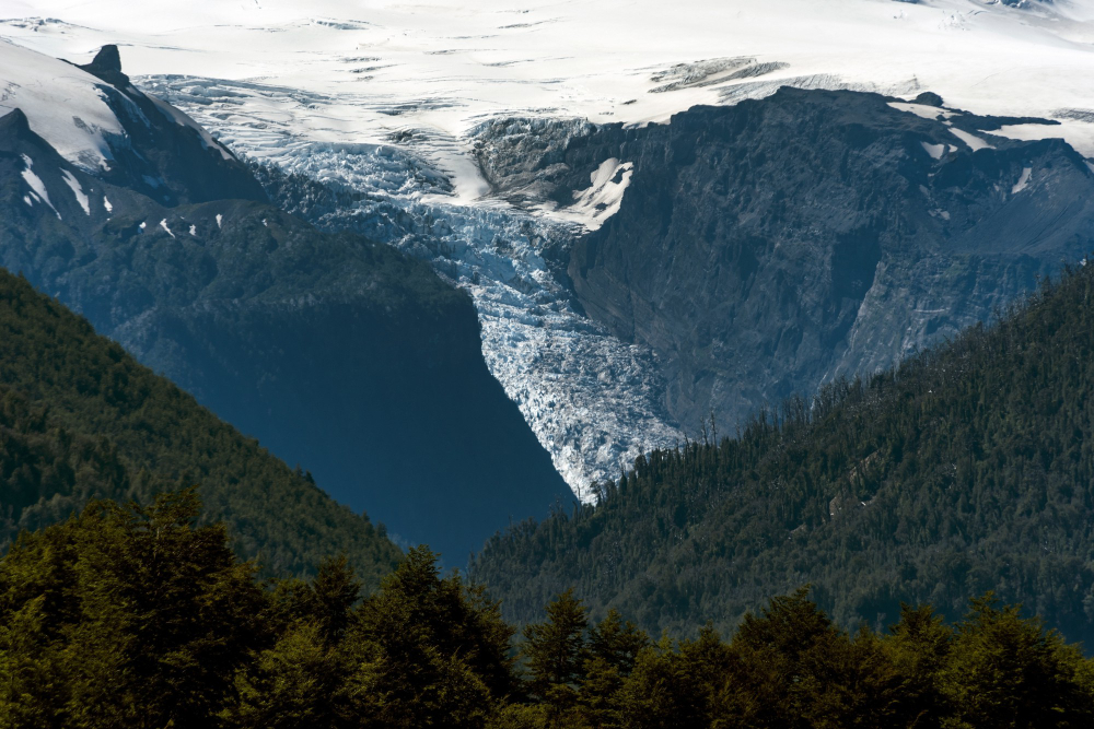 glacial valley mountains