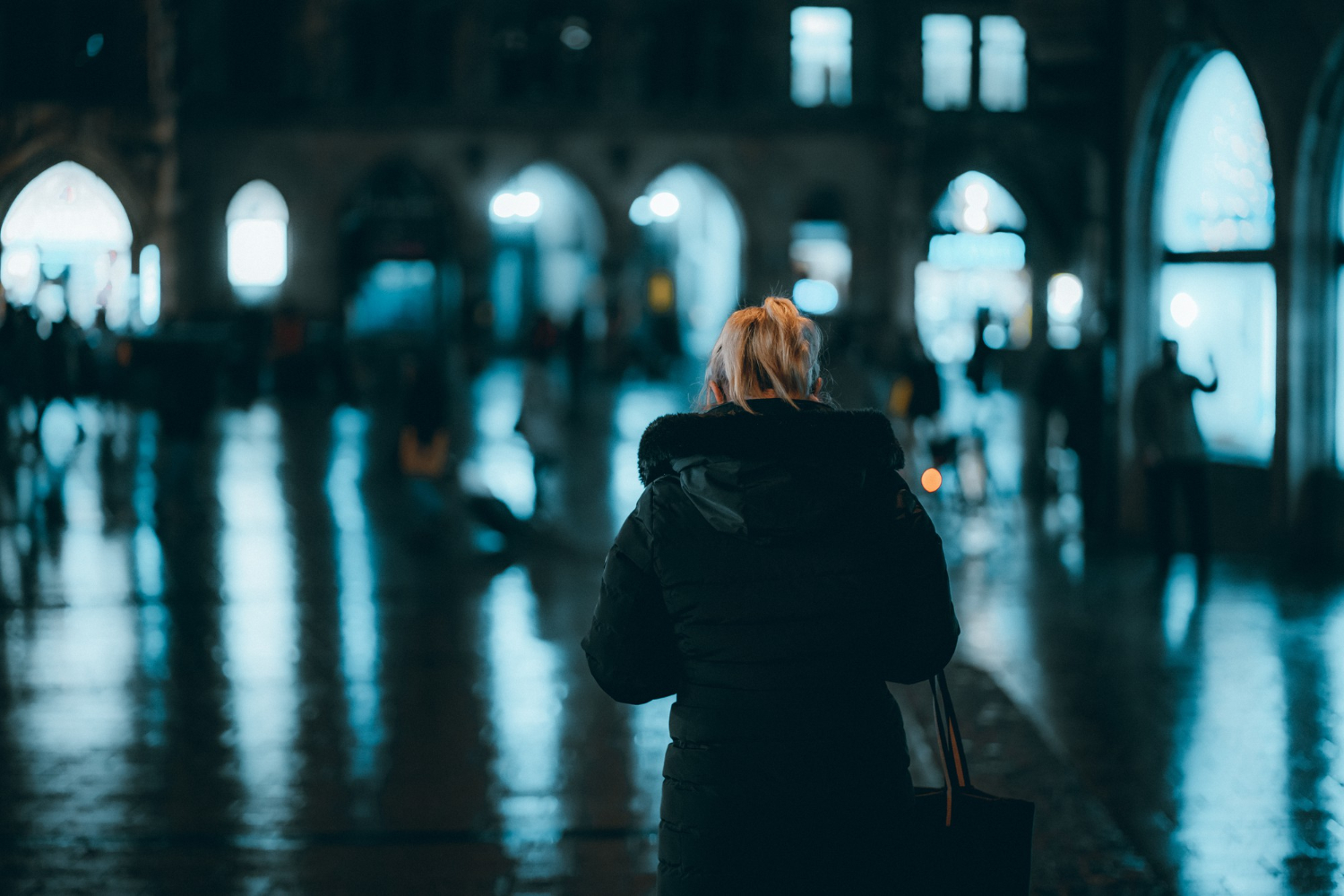 10 Things to Sort Out Before You Arrive After Dark