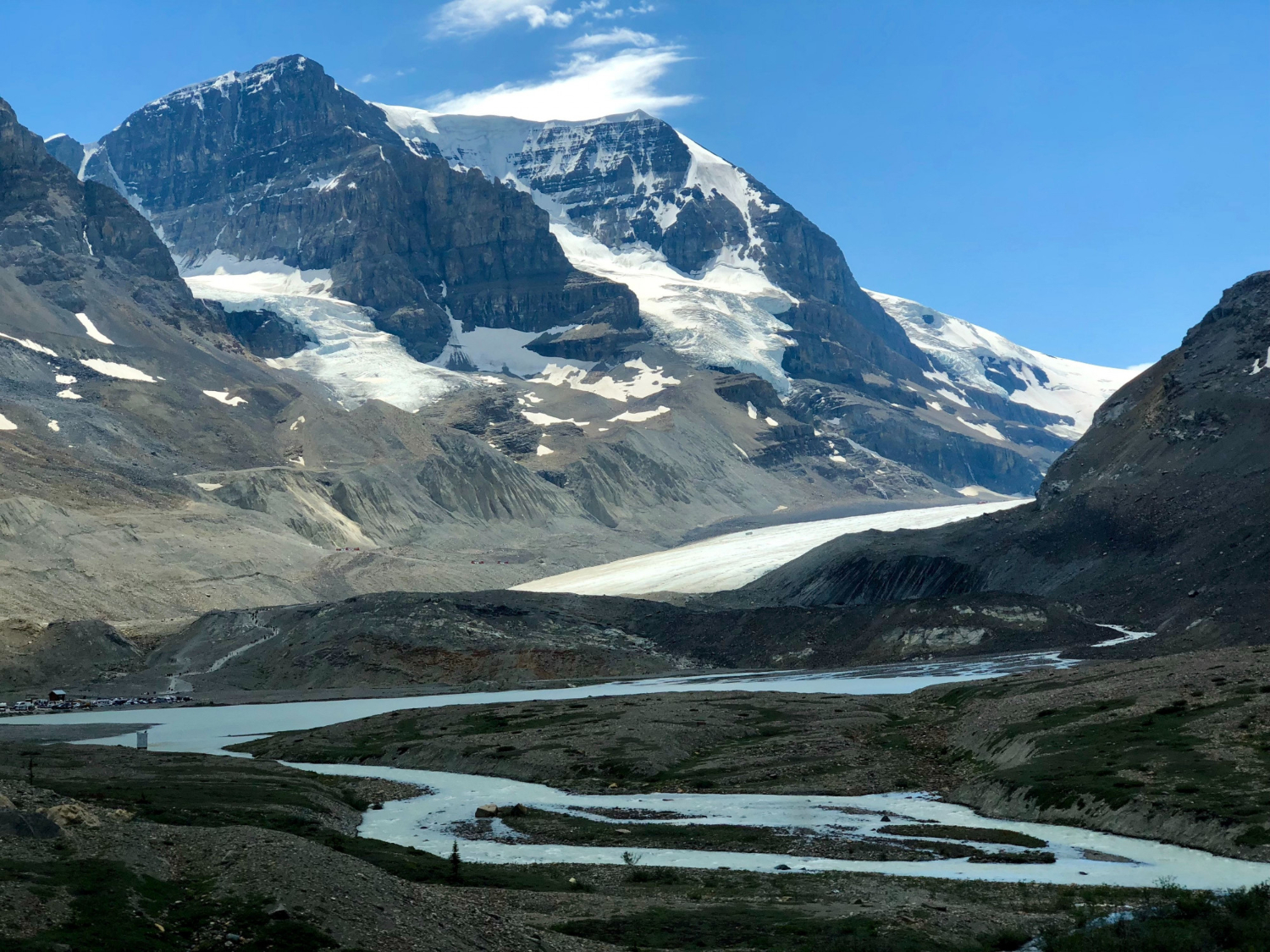 glacial valley mountains