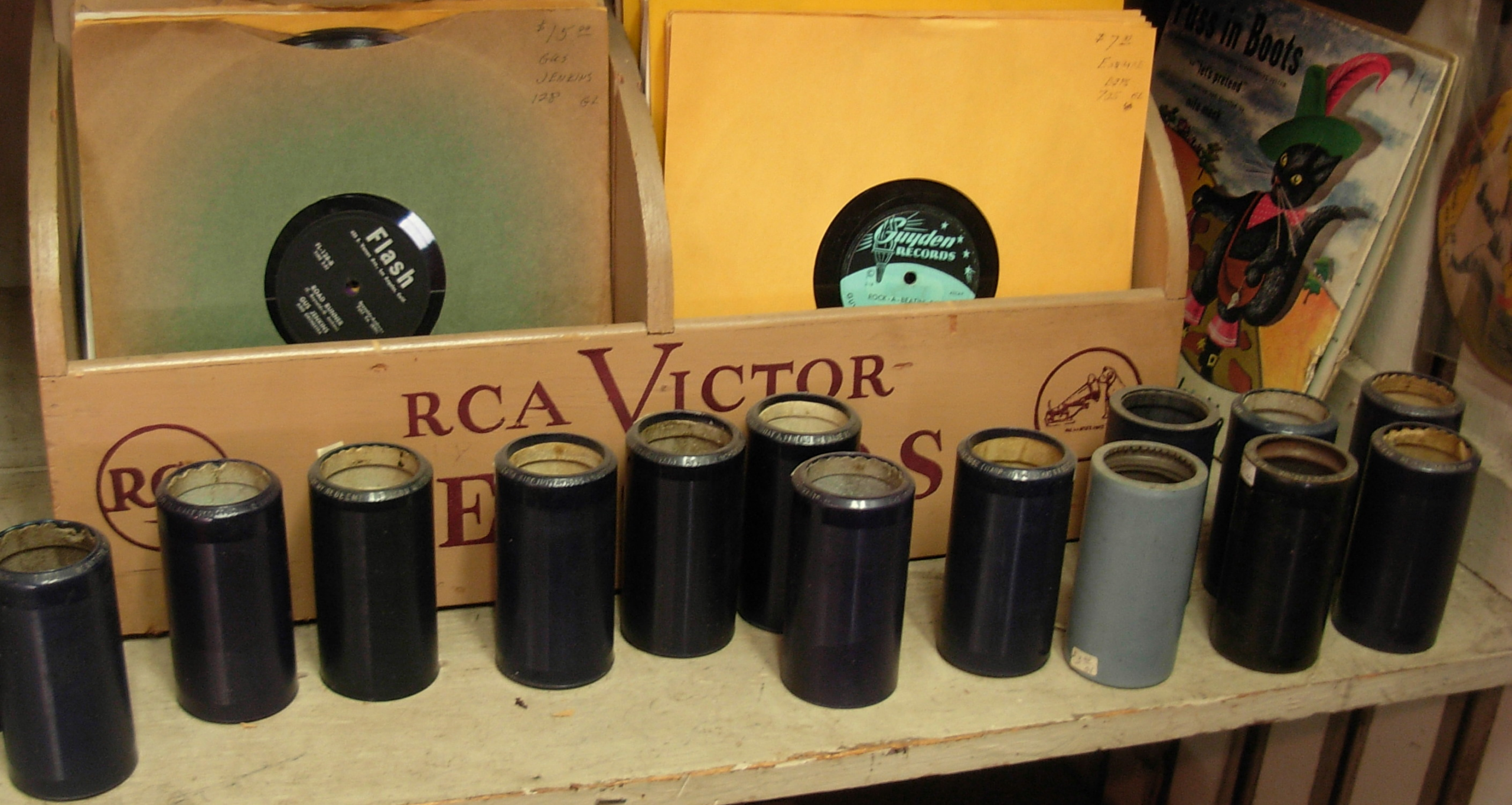 phonograph cylinder machine