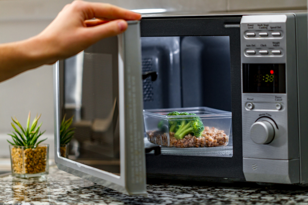 microwave oven