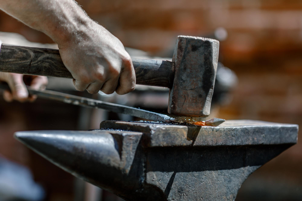 blacksmith forge anvil