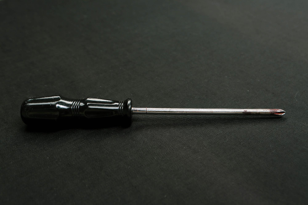 Cross-Head Screwdriver
