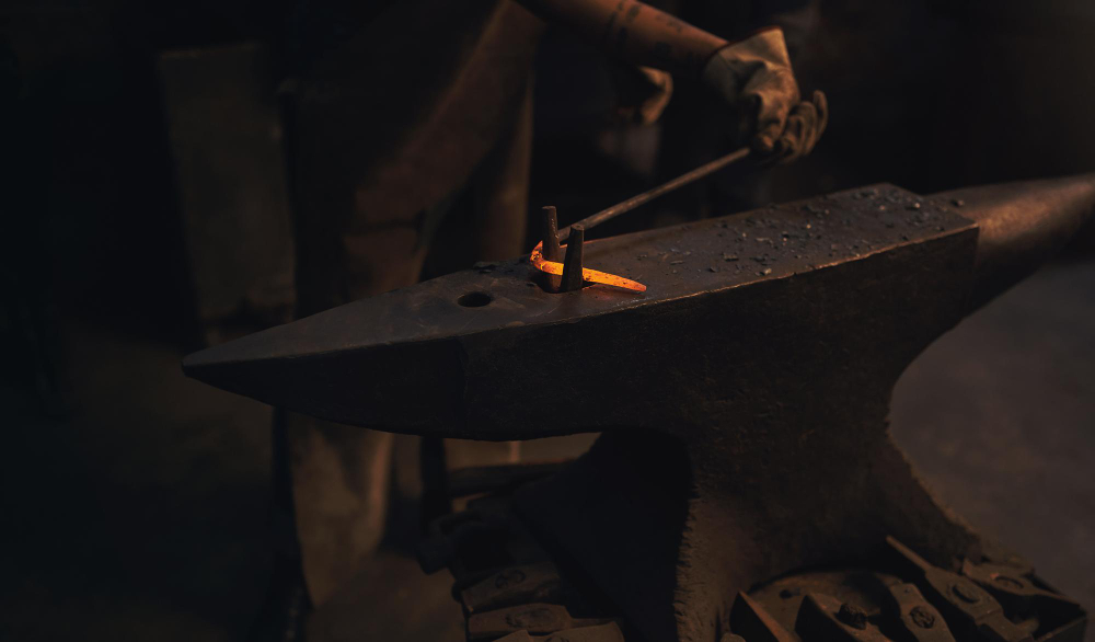 blacksmith forge anvil