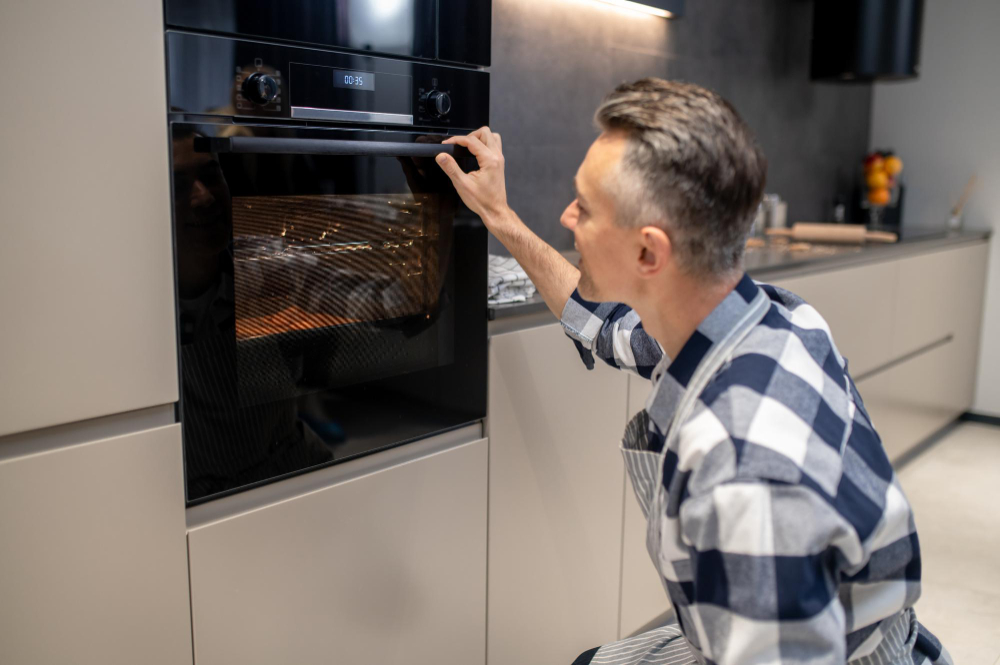 microwave oven