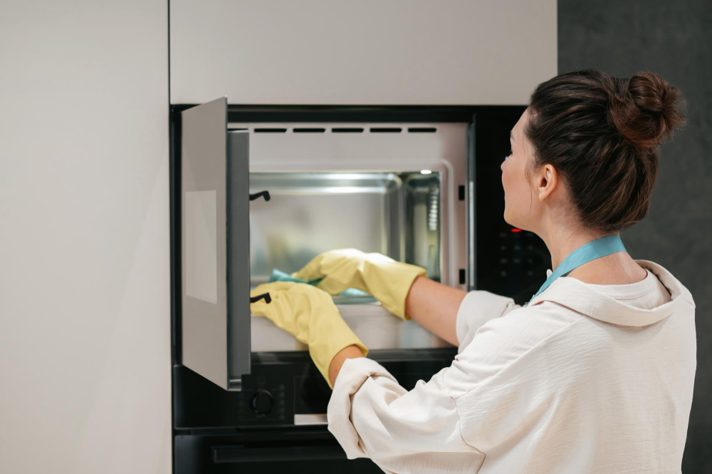 microwave oven