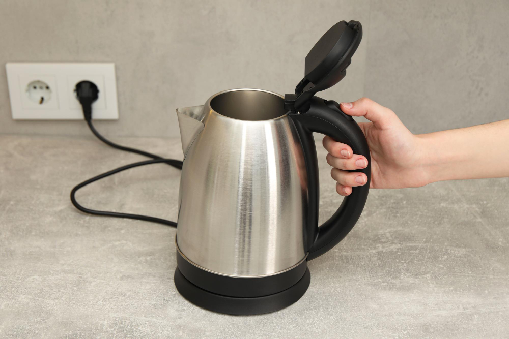 15 Things Going On Inside a Kettle, Including Why It Goes Quiet Just as It Boils