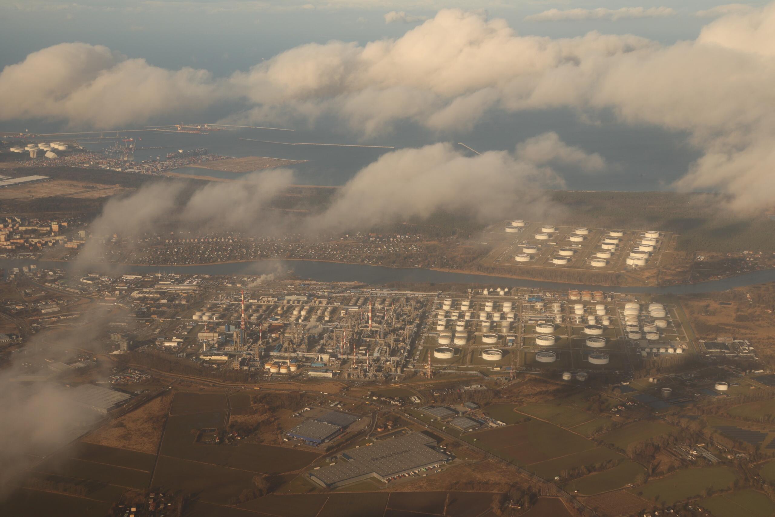 Oil Refinery