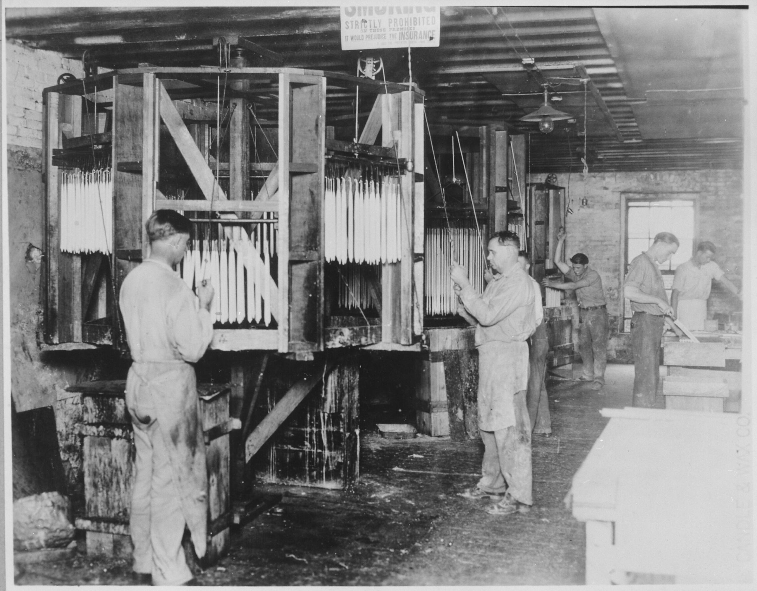 11 Things That Were Normal in a Candle Works in 1960 When the Trade Had Already Lost Its Purpose