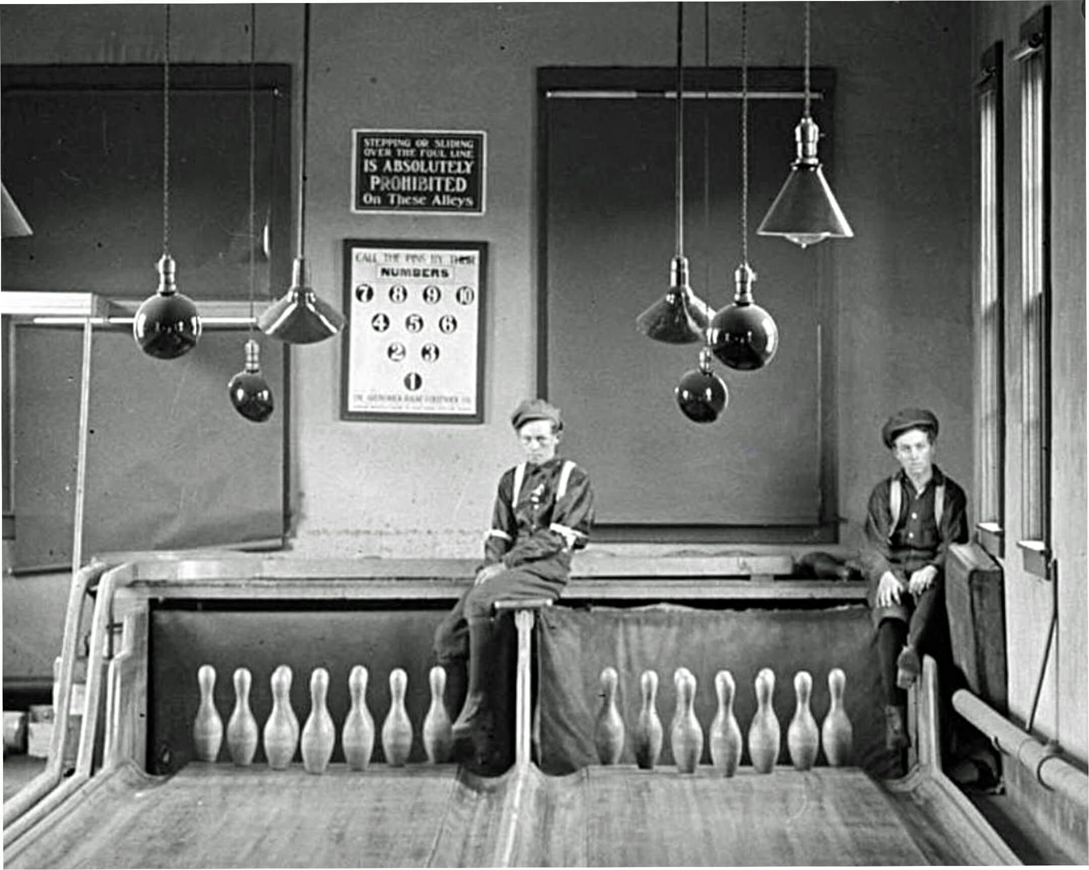 14 Things Every American Bowling Alley Had in 1973 – and What Closed Them Was Not the Game