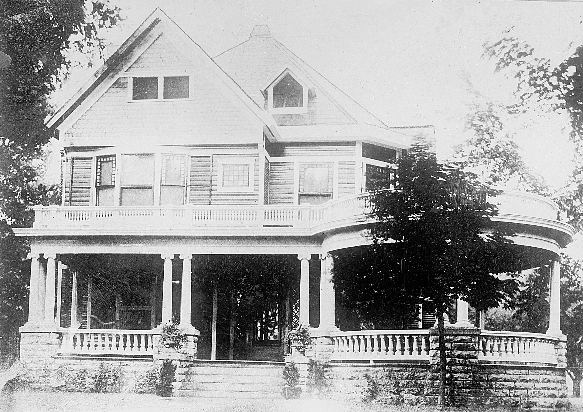 American front porch